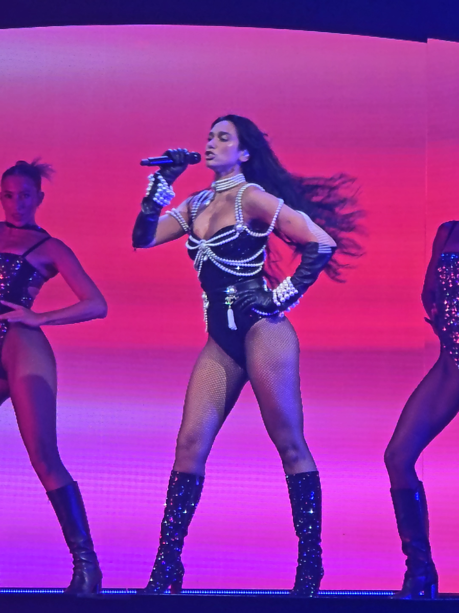 Illusion – Radical Optimism Tour – Toronto Night 1 🌊🪩💙 unforgettable!!  #DuaLipa #Illusion #RadicalOptimismTour #Toronto #ScotiabankArena @Dua Lipa 