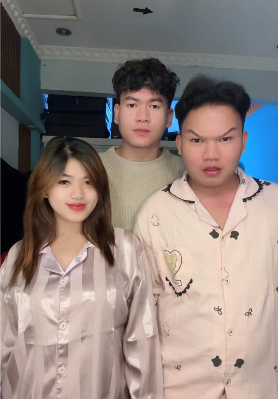 Selamatkan upi dari manda dan mami 