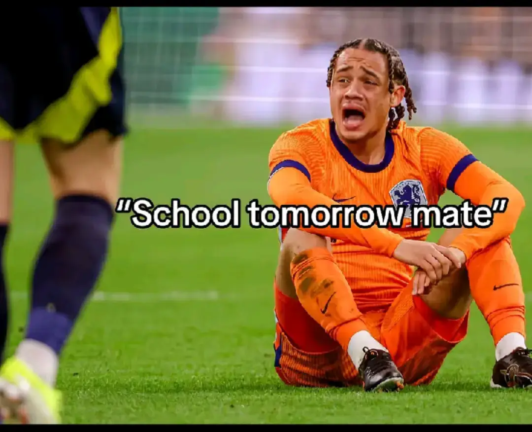 I just can't believe school is already tommorow can you? it has just gone so fast I wish it didn't cuz school is boring😭#fyp #viral #slideshow #school #toofast 