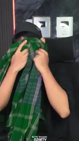 LAGI SAD 😭😭