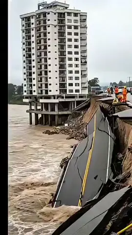 #😳 #aiworlddiaster #endtimevisions #flood #ai 