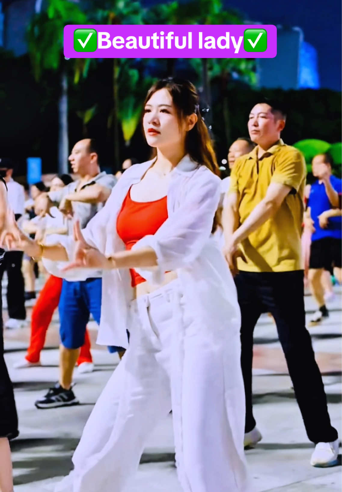 Beautiful lady#happydance #viral #tiktok #typ #trending 