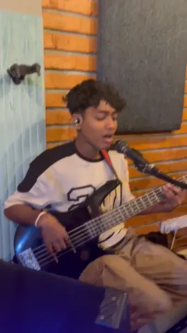 පෙම් සිහිනේ 🥹🔥 @Vinsaka Mandiw @vindulaheshan @bawi_. @Hariniiii #fyp #srilankan_tik_tok🇱🇰 #trending #viral #fypシ 