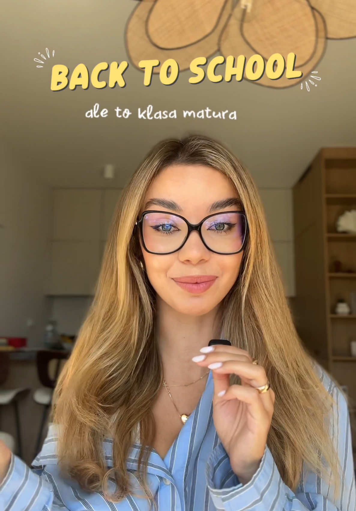 Kto w tym roku pisze maturę? To była moja ulubiona klasa w liceum. Gwarantuję, że wszystko będzie dobrze, wystarczy się przygotować 🌟 Wszystko co niezbędne do szkoły znajdziecie na @Allegro ♥️ Miłego #backtoschool !🔥[reklama]  #allegropl 