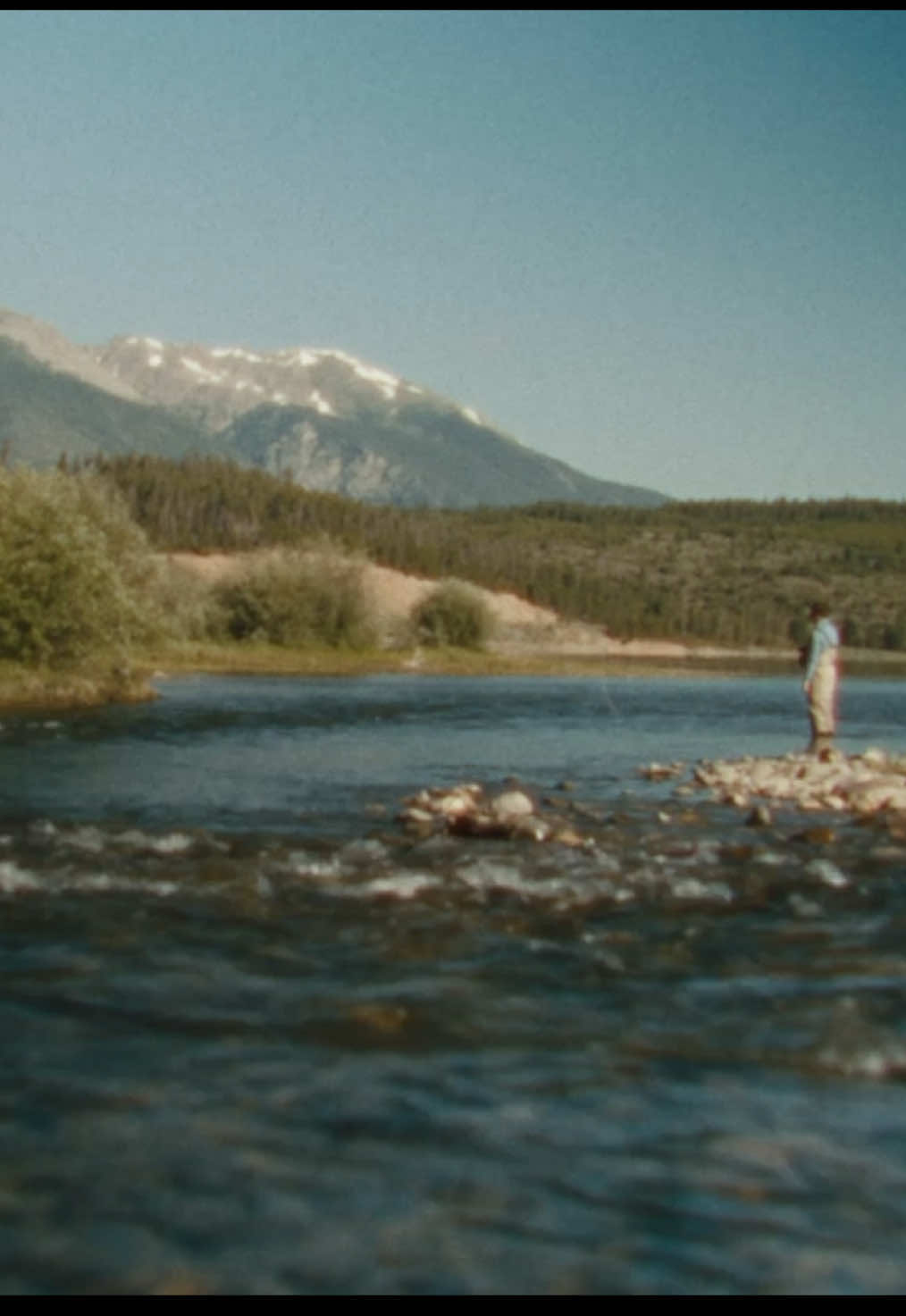 DaVinci Resolve’s new Film Look Creator, Split Tone OFX, and ColorTone Diffuser make it easy to build a soft vintage film look with natural contrast and subtle diffusion. Useful tools for pushing a film look without overdoing it. #colorgrading #davinciresolve #filmlook