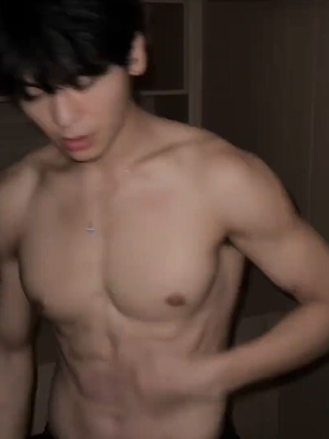 当然要洗香香啦#fyp #foryou #sixpack #gym #boyfriend