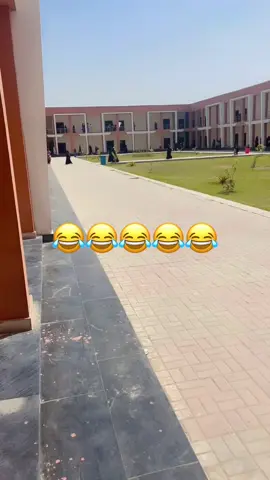 Larkay masoom 😂😂#foryoupage #gromyaccount #foryou #paratiiiiiiiiiiiiiiiiiiiiiiiiiiiiiii #viraltiktok 