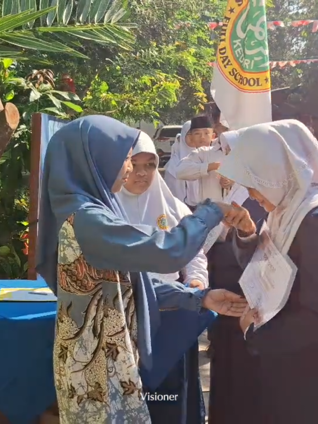 Pelantikan & Serah Terima Jabatan OSIS Selamat untuk Pengurus OSIS baru dan Sukses untuk Pengurus OSIS yg telah purna hari ini 🫶🏻 #kontenpendidikan #pelantikanosis #serahterimajabatanosis #kediri24jam 
