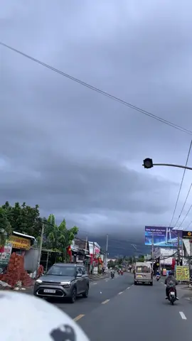 Không sao, mưa mình quay về đổi xe rồi đi tiếp🍜🍜🍜 #videoviral #mưa 