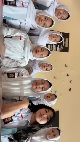 -banyak🙃 #girls #velocity #utas #smandagiri 