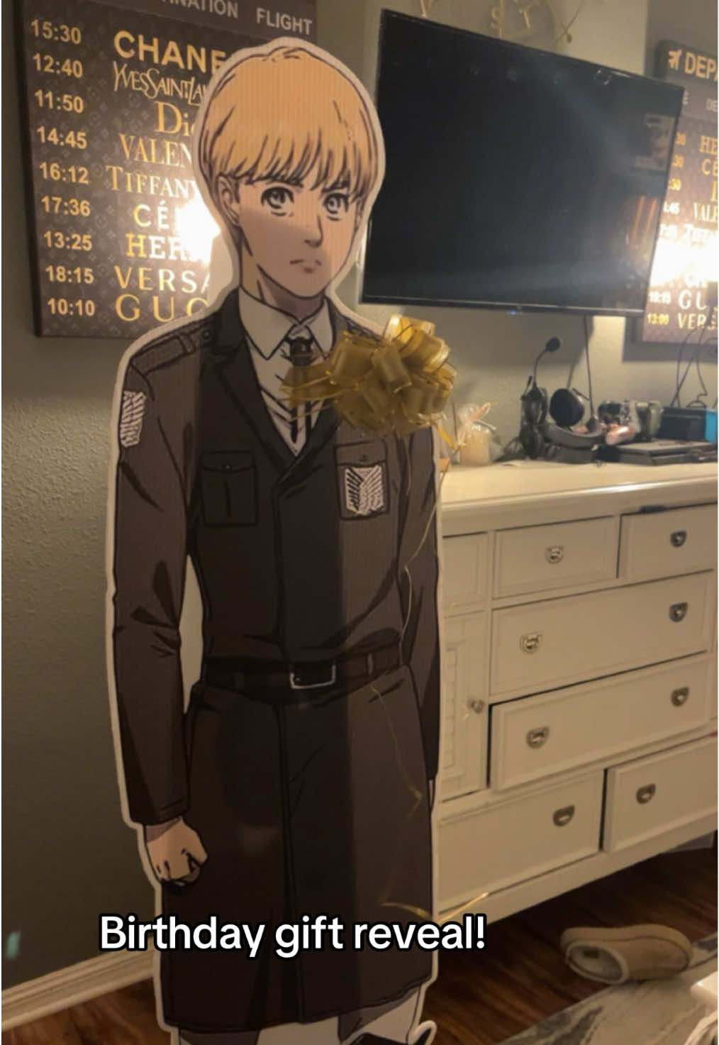 BEST BDAY GIFT EVERRR… also sorry for being inactive, junior year sucks 🥹🫩✌️ #arminarlert #AttackOnTitan #foryoupage #anime #fyp 