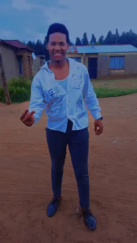 akekho umuntu owayefisa ukuthi uma esemdala ehlale estolo emakuleni ❤️😿@Dumakahle_IPhathas #kodwamanana #maskandi 