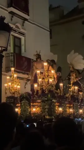 Despojado volviendo a su templo...😍 @Virgen de los Reyes  #jesusdespojado #ss #sevilla #semanasanta #virgendelosreyes 