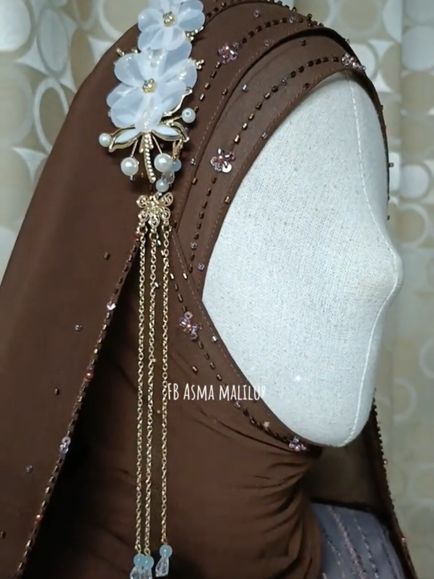 งานตัดตามเเบบตามไซด์ลูกค้าจ้า ช่อสวยๆจิ้มตะกร้าได้เลยนะ#เดรสตัดตามไซด์byasma #Hijabปักเลื่อมมุกbyasma #muslimthailand #ช่อเเต่งผ้าคุม #สาวอิสลาม 