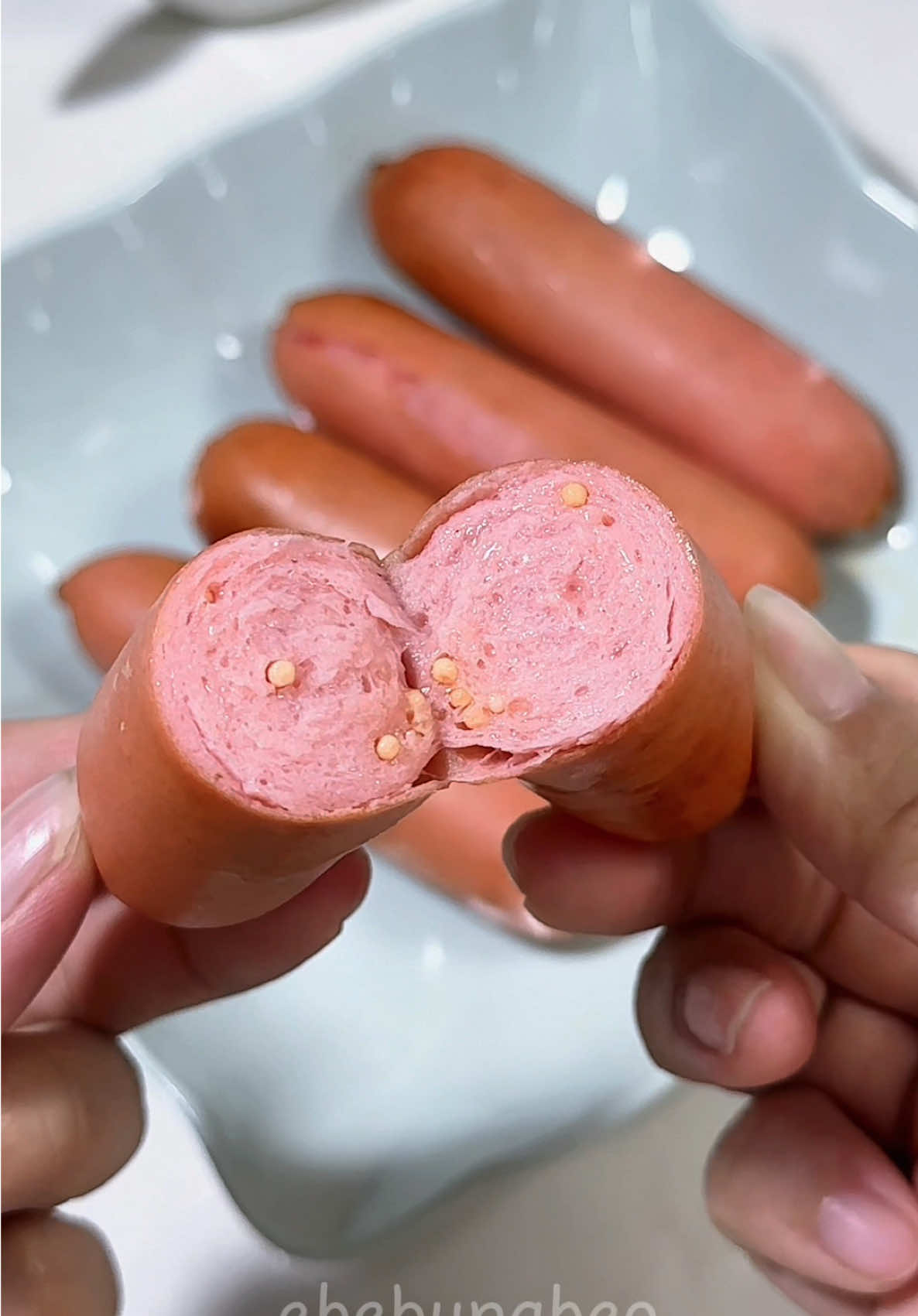 Lần đầu ăn thử xúc xích trứng cá sẽ như thế nàoooo 🤭 #xucxichtrungca #bentovn #xucxich #lcfoods #xucxichnuongda 