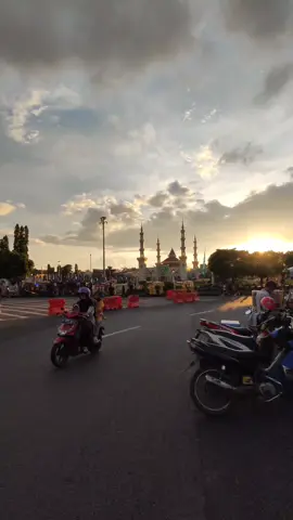 Vibes kota Tegal sore hari #tegal #brebes #wisatategal #wisatabrebes #vibes @marup_khsndn @Imam Yahya 