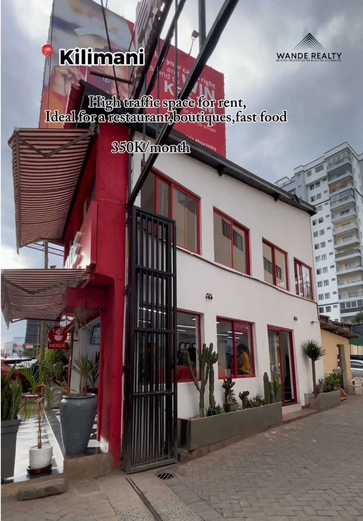 📍Kilimani 🇰🇪 High traffic space for rent! 350K/Month Ideal for a restaurant,boutique,saloon and spa 📞0712678334