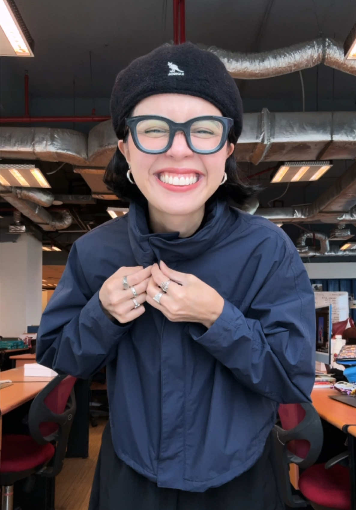 #fitcheck (taken last week)! wearing the viral @UNIQLO Indonesia windbreaker 👀 (and yes, it’s on SALEEEEE) #uniqlowindbreaker #uniqlojacket #uniqlowomen 🏃🏻‍♀️🏃🏻‍♀️🏃🏻‍♀️ hmmm back to office tomorrow, semangat semua 💙