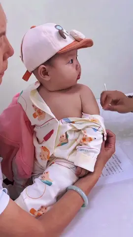 Cute baby ❤️💉#cuteness #acutekidneyfailure #cutebabystatus #cutemama #cutie #y #cookiegaming #fyp #share #cuteboy #cutebaby #cute 