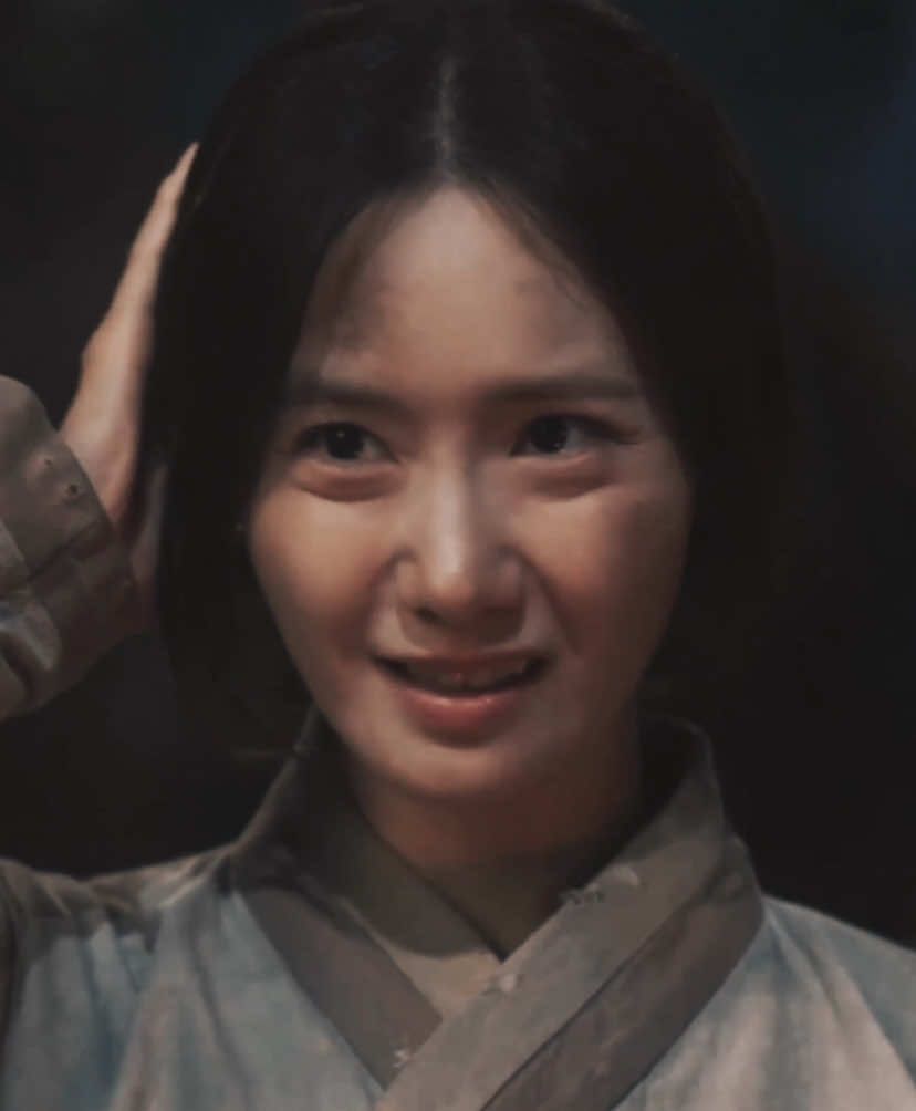 chaotic duo frrr 😭 if one of them dies, I swear im gonna crashout #bonappetityourmajesty #limyoona #yoona #kdrama #kdramaedit  (bon appetit your majesty ep 5 preview, bon appetit your majesty ep 5, bon appetit your majesty kdrama, bon appetit your majesty edit)