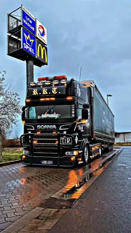 #creatorsearchinsights #transformers SCANIA truck so luxury #lifestyle and   #trvel #Scaniatrucks #trendingtiktok #truck