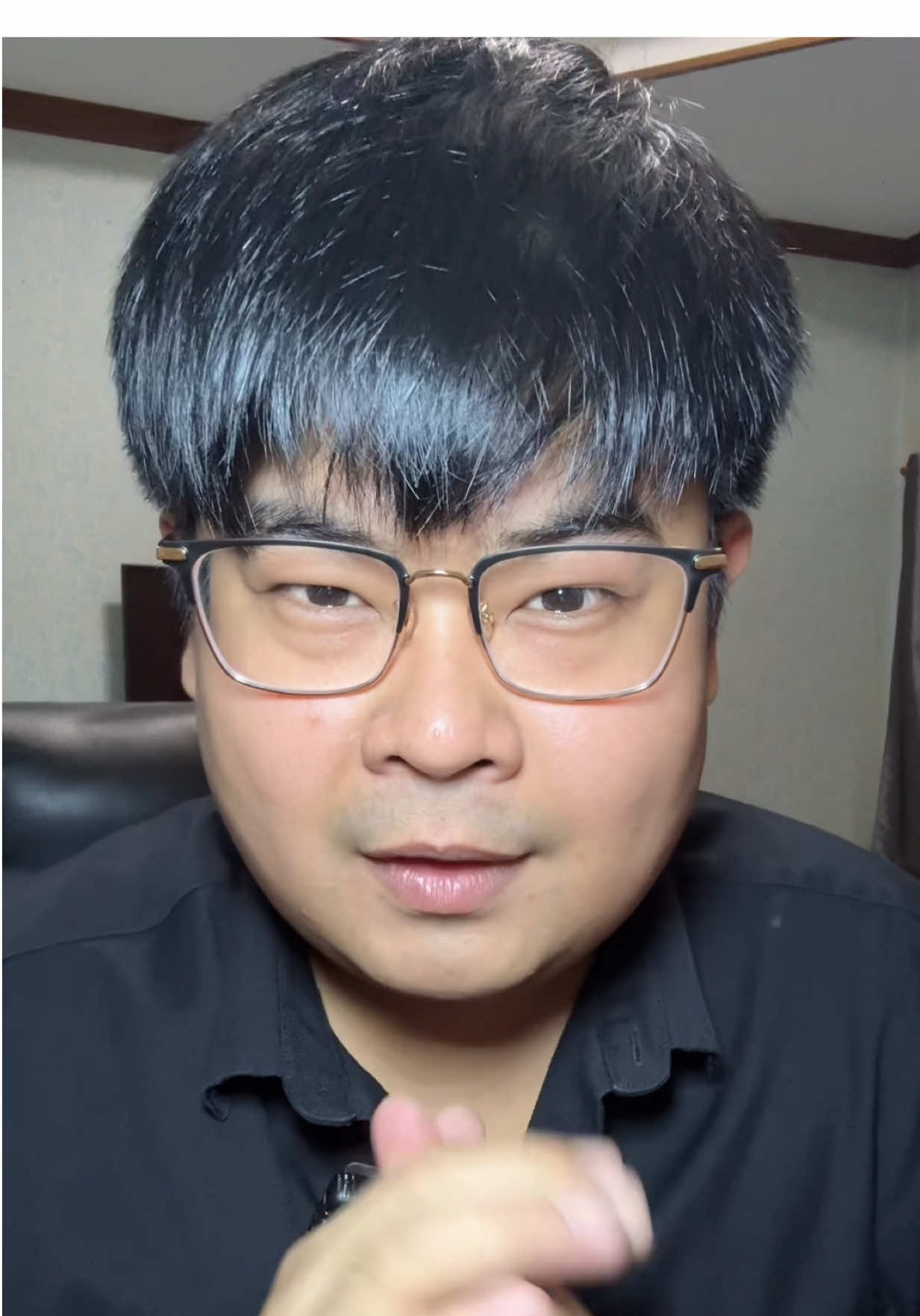 ว่าด้วยเรื่องแว่นๆ #TikTokCommunityTH #MoszWatchara #มอสวัชระ #longervideo #หอแว่น 