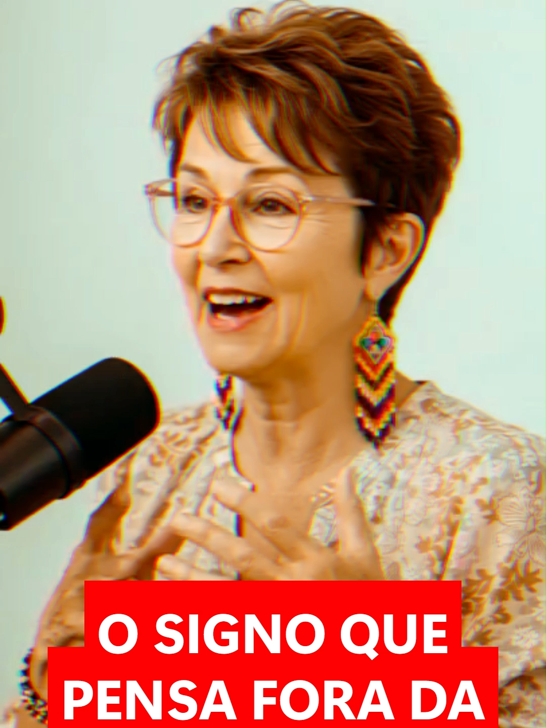 Aquário pensa fora da caixa #signos #cartomante #foryou #astrology #zodiacos #signoszodiacales #capricorn #touro #gemeos #aquario #peixes #cancer #libra #leao #aries #simpatia #sorte #astralprojection #amor