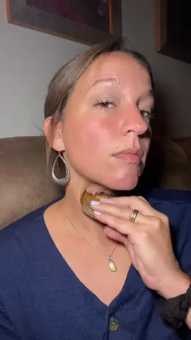 I’ve seen people use these as a makeup brush too, but I just love using it for that VERY important Lymphatic Drainage. So beneficial!  #facemassage #lymphaticdrainage #contour #facesculpting #drybrushing 