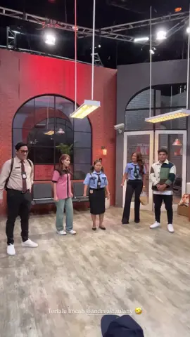 komamdan lincah banget 🤣#fyppppppppppppppppppppppp #andretaulany #ayutingting #comingsoon@ayutingting 