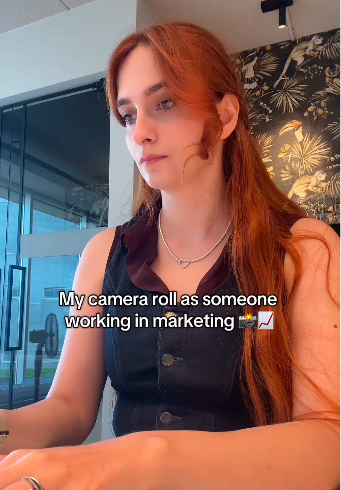 Let me be your Emily în Paris for 30 seconds 😂❤️ (minus Paris, plus deadlines and excel sheets ) #corporatelife #corporategirly #marketingnotiktok @accentjobs.international 