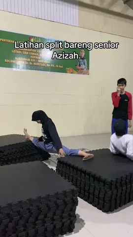 Cara latihan split buat yg ga tau split, belajar bareng kak azizah. #tipsandtricks #motivation #latihan #privateclass #aesthetic #aesthetic #xybca #flexibility #taekwondogirl #poomsae #sulteng #fyp 