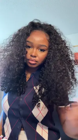 The easiest install with @ISEEHAIR new Burmese curly half wig 22inch. #halfwigtok #burmesecurly #influencer #hairinfluencer #curlyhair 