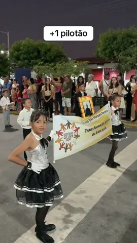 1º DIA DE DESFILE CÍVICO 🤩 Desfile da filha de Amanda Da Farmácia 😍 vão assistir completo no inst4: @LuisAugustoBrito ❤️ SIGAM LA #comedy #fyp #desfiles