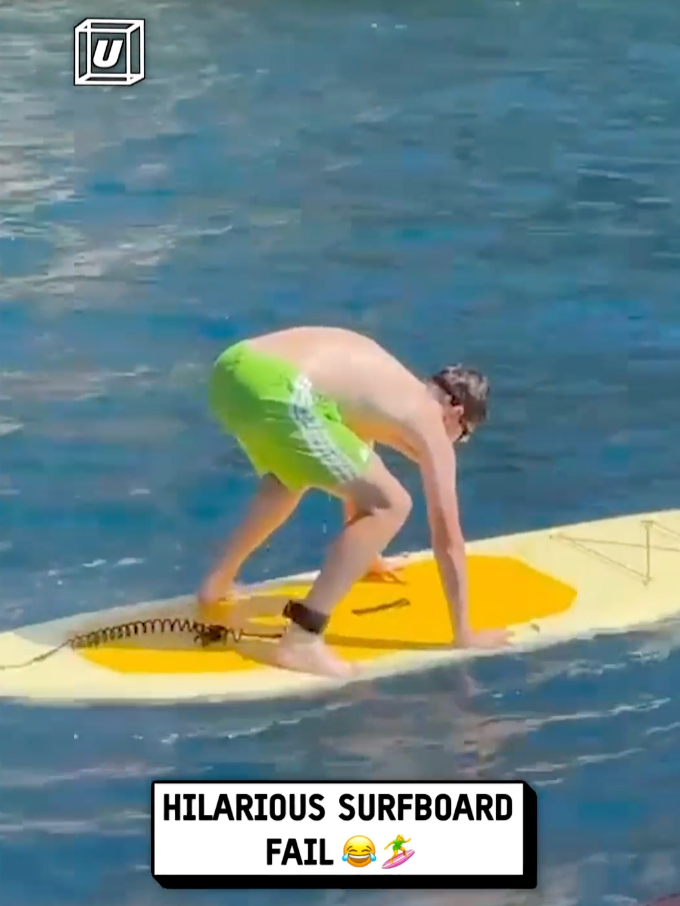 That's gotta hurt!! 😬🏄 🎥: @jakeholmes   #unilad #hilarious #surfboard #ouch #falls #fails