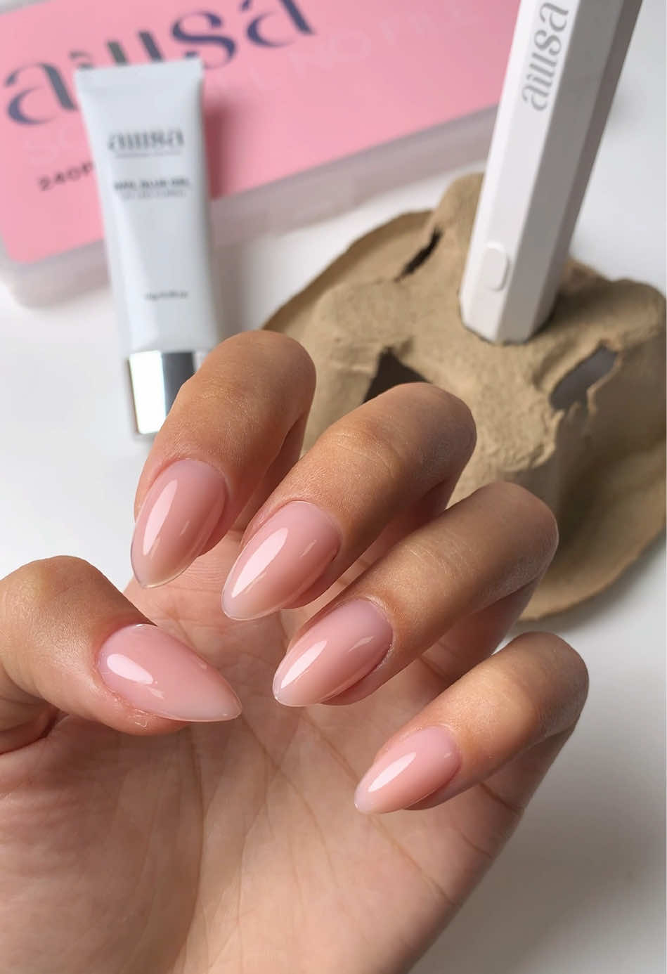 POV: The coffee tray on your desk is now part of your nail kit. Multi-tasking queen. 😂👑☕💡#nailhack #fypage #solidnailglue #trends #nailtutorials 