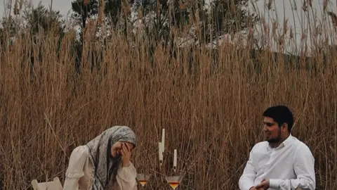 أنا شفتك قلبي سلم ماقدرتش غير أسلم أنا شفتك قلبي سلم ماقدرتش غير أسلم ضميت قلبك في حضني وعينيك قلتلي خدني مش عارفة إيه حصلي وخلانى أسهر ما أنام #تصميم_فيديوهات🎶🎤🎬 #fyp #بدون_موسيقي 