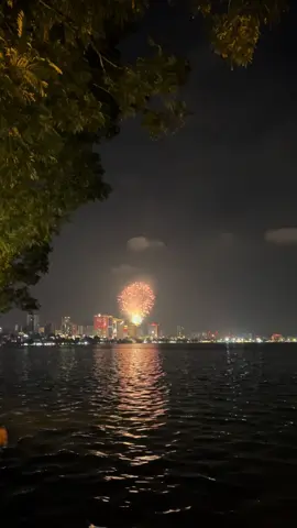 Pháo hoa chào mừng 2/9