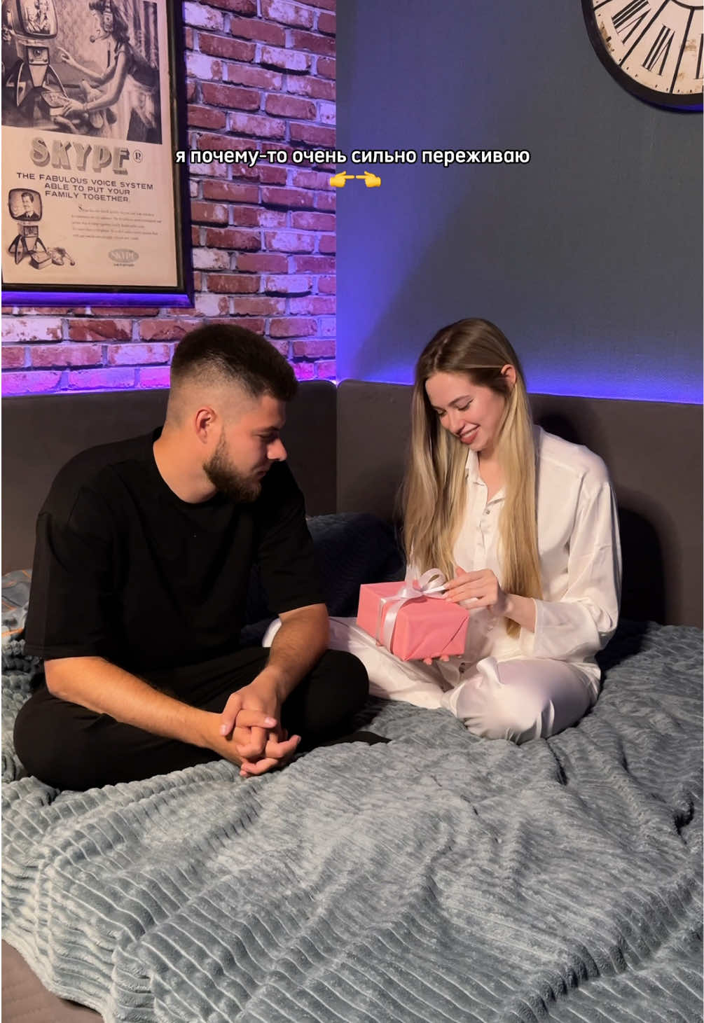 Ой девочки и мальчики, подарок пипец какой 😭😍 Теперь буду ходить с крутыми часиками 🥹