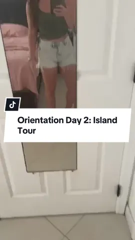 Ride along with @vetstudentchlo as she takes an island tour of St. Kitts as part of Orientation Week! #rusvm #rossvet #vetschool #futuredvm #dayinmylife #stkitts #islandlife #orientation 