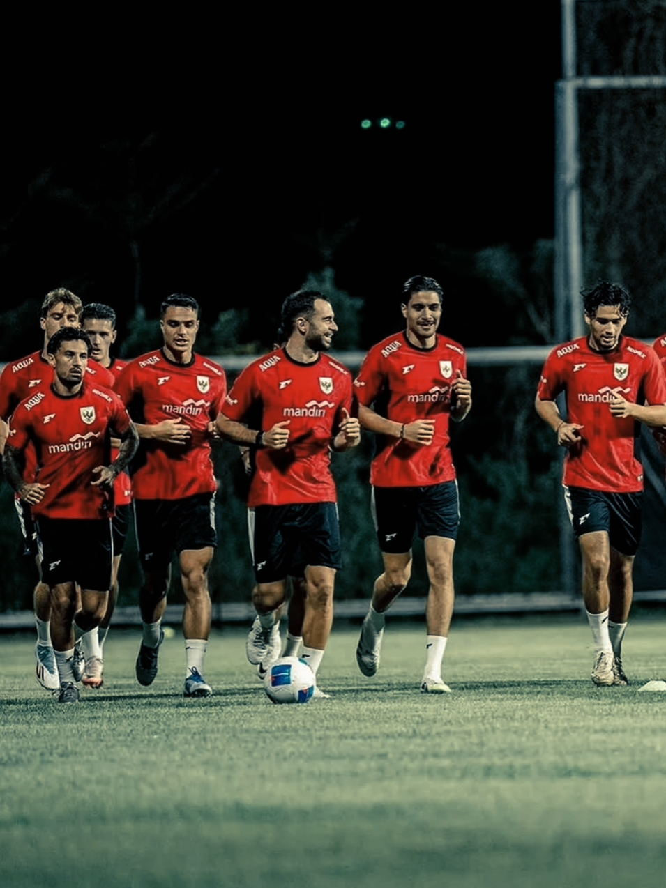 Latihan perdana Timnas Indonesia di Surabaya !! 🤩🇮🇩🦅#timnasindonesia #foryoupage #fyp #football 