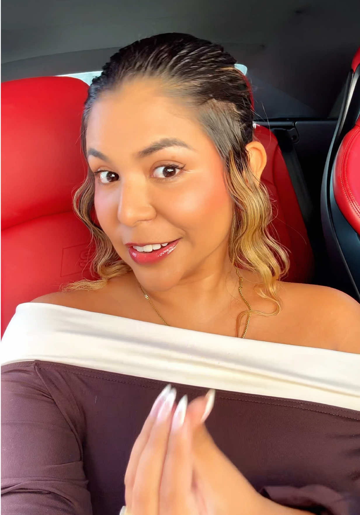 Así fue nuestro primer día en Lale plastic Surgery ⭐️ hoy te estamos contacto a las chicas que faltan ❤️