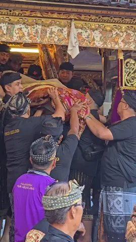 02.09.25 • Upacara Nyiramin Layon. Upacara Pelebon Cokorda Istri Niti Yadnya, ring Puri Saren Kangin Kelodan, Ubud. #budayabali #helloubud #pelebonpuriubud 