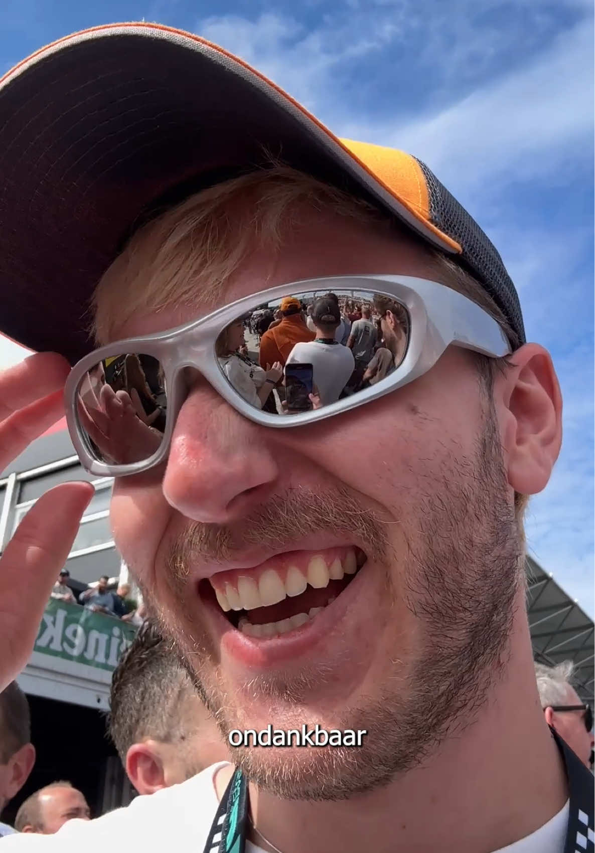 Dit was niet normaal.. waarom is dit een ding 🤯 #f1 #formula1 #mclaren 
