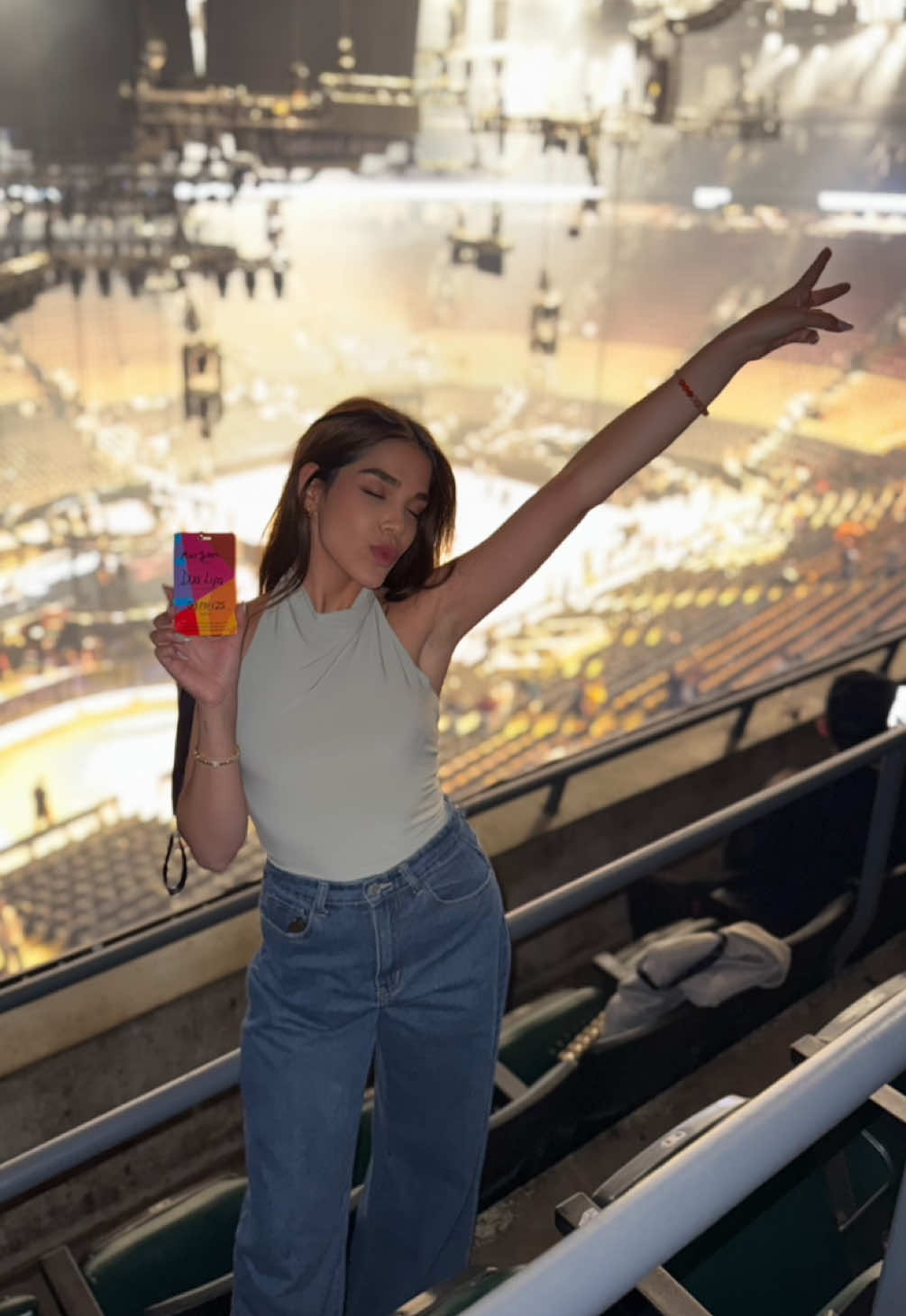 One of the cutest singers ever 💖 Such a beautiful night🥹 @Dua Lipa #toronto #dualipatoronto #torontoconcerts #dualipa 