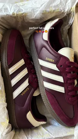 Ig: megi.sałata Perfect fall sneakers 🫶🏼🍂 Im obsessed!! 🍒😩 @adidas  #adidassamba #sneakers #adidas #autumn #fallfashiontrends 