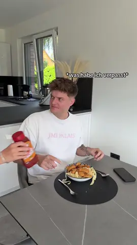 Der arme 😂 #comedy #fouryou #couple #couplegoals #comedyvideo 