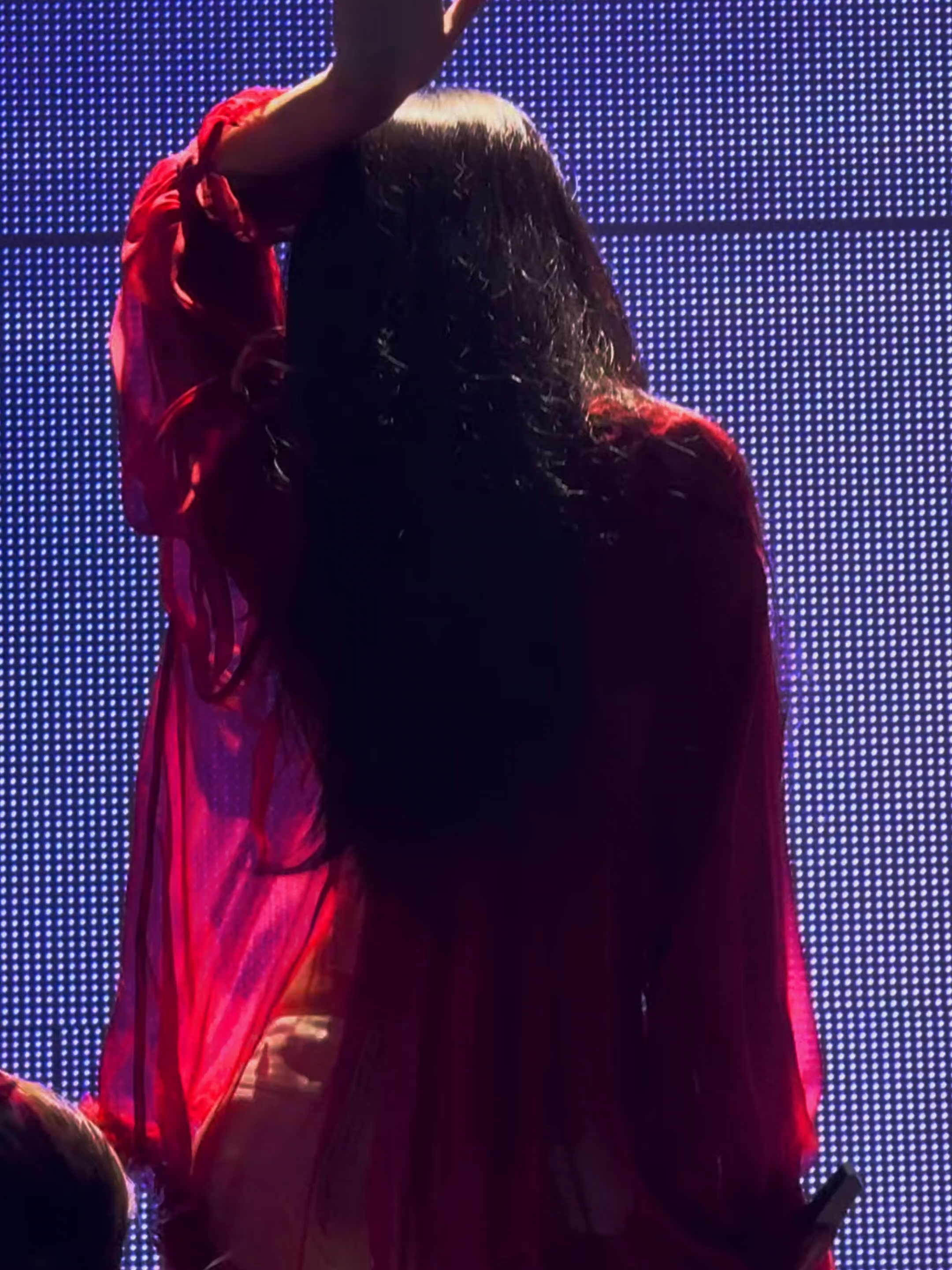 From the surreal grace of ‘Handlebars’ to the magnetic confidence of ‘Like Jennie,’ Jennie lit up Paris Day 2 🔥 #BLACKPINK #JENNIE #LIKEJENNIE#BLACKPINK_DEADLINE #DEADLINE_IN_PARIS