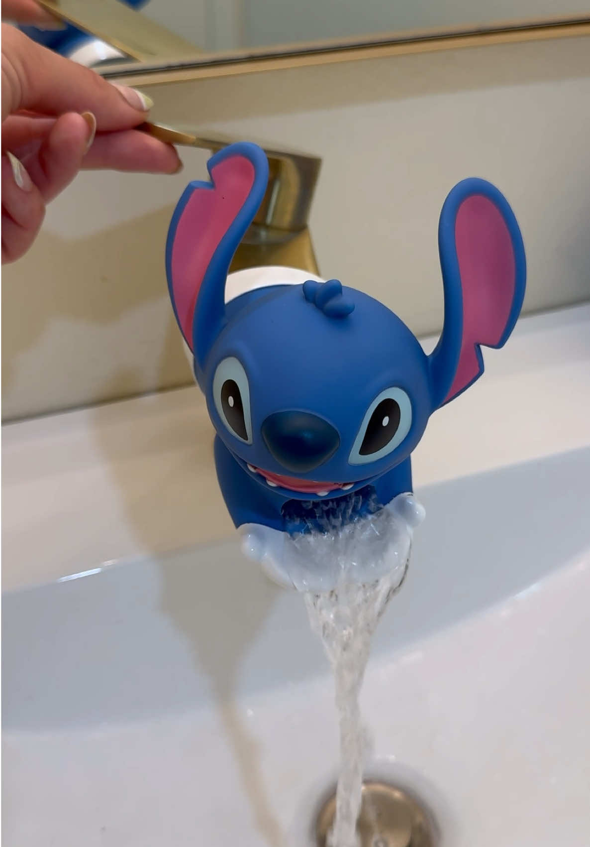 Switching to a Stitch bathroom this week… guess what she picked for next week 😉  #toddlerlife #bathroommakeover #bathroom #bathtime #fypppppppppppppppppppppp 