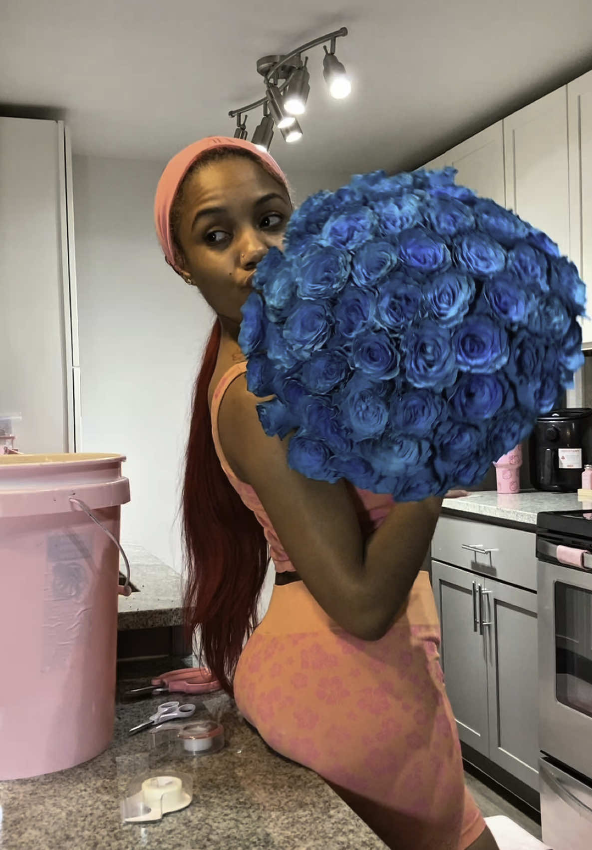 TRUST THE PROCESS…🙏🏾 this project was so fun to do! WHO SHOULD I DO NEXT? 👀👀👀 I HAVE AVAILABILITY FOR BOUQUETS. HOUSTON TX📍 follow my business page @tutteespetals 🌱 #houstonflorist 
