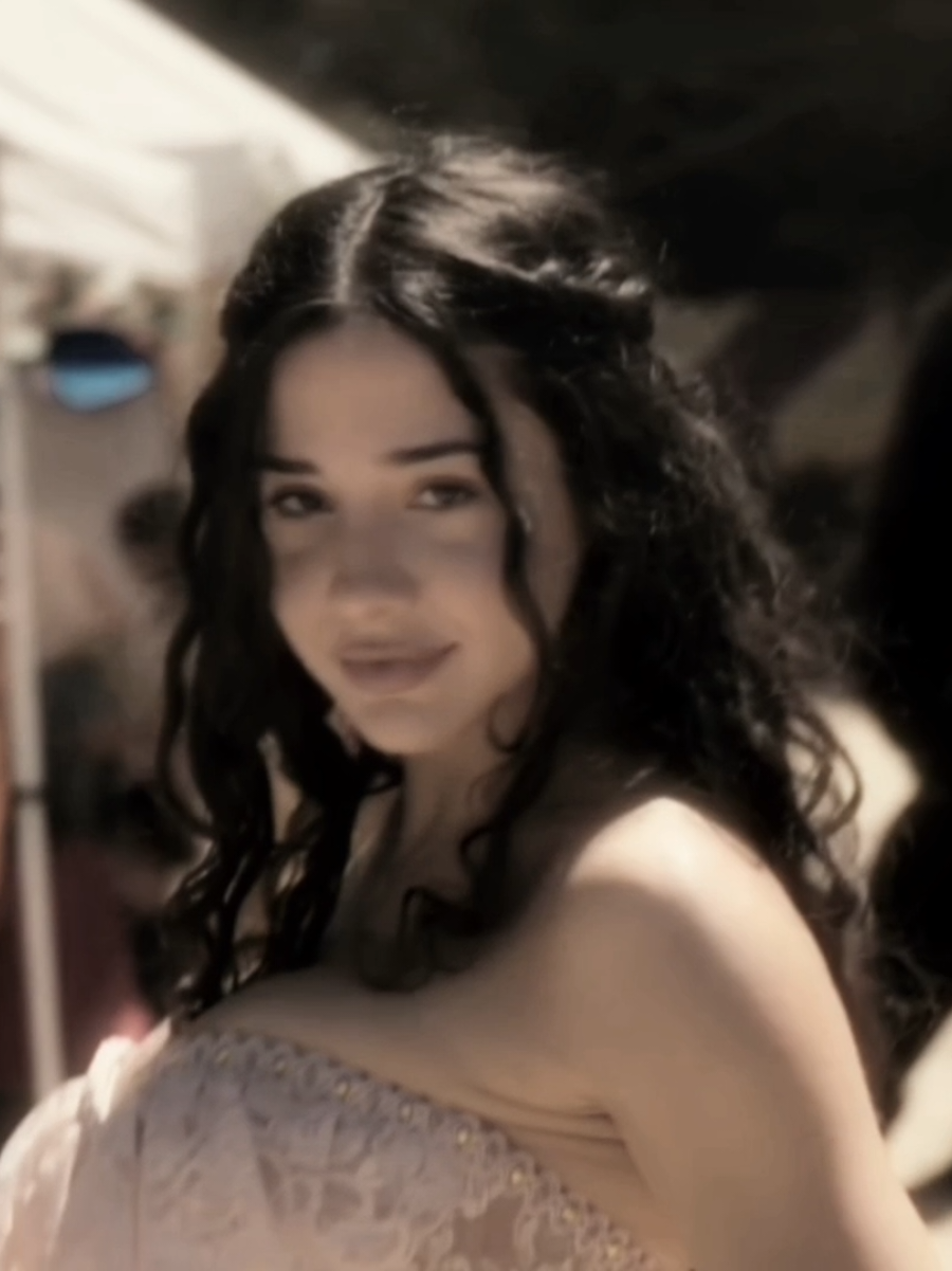 she's so gorgeous, when i saw this video i instantly wanted to edit her with this sound| @Katie @quenblackwell  #xyzcba #fyp #katie #quenaissance #foryoupagе 